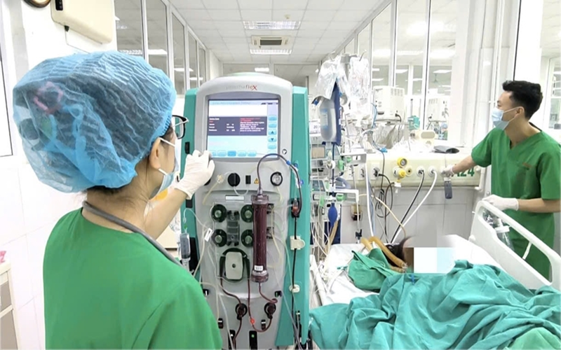 Nguy kịch do nhiễm trùng nặng sau vết trầy nhỏ ở chân