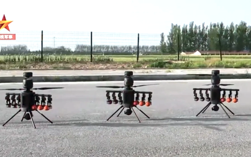 Quân sự thế giới hôm nay (4-8): Trung Quốc giới thiệu UAV tấn công bầy đàn