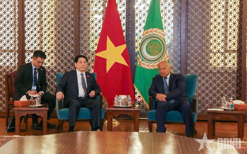 Chủ tịch nước Lương Cường gặp Tổng Thư ký Liên đoàn Arab