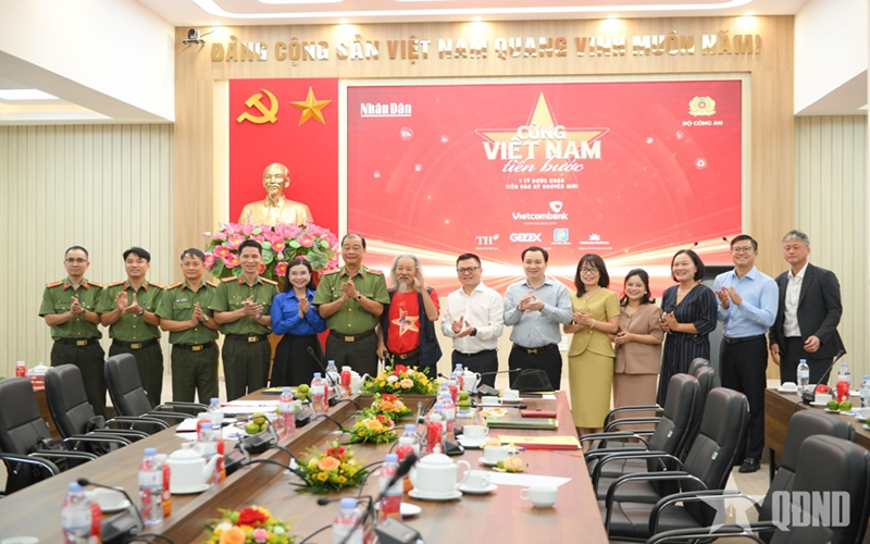 “Cùng Việt Nam tiến bước” diễn ra đồng loạt tại 34 tỉnh, thành phố