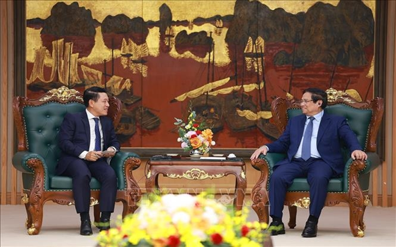 Thủ tướng Phạm Minh Chính tiếp Phó thủ tướng, Trưởng ban cải cách doanh nghiệp Lào