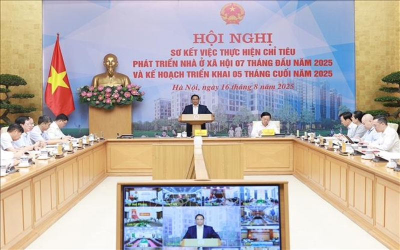 Thủ tướng Phạm Minh Chính chủ trì Hội nghị trực tuyến toàn quốc về phát triển nhà ở xã hội