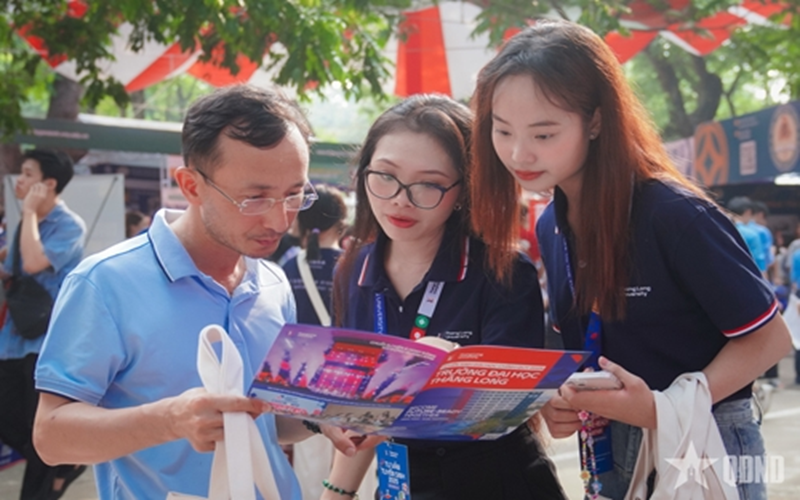 Bộ Giáo dục và Đào tạo lùi lịch công bố điểm chuẩn