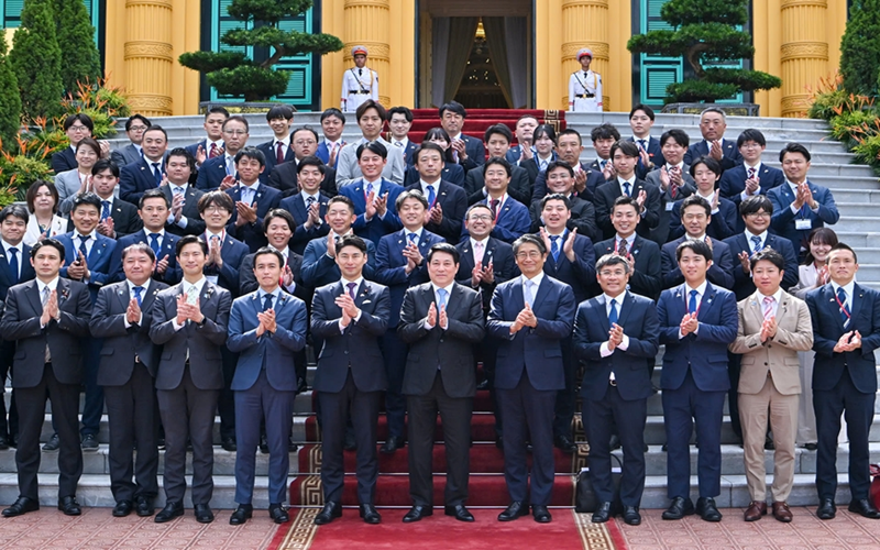 Chủ tịch nước Lương Cường tiếp Trưởng Ban Thanh niên Đảng Dân chủ tự do Nhật Bản (LDP)