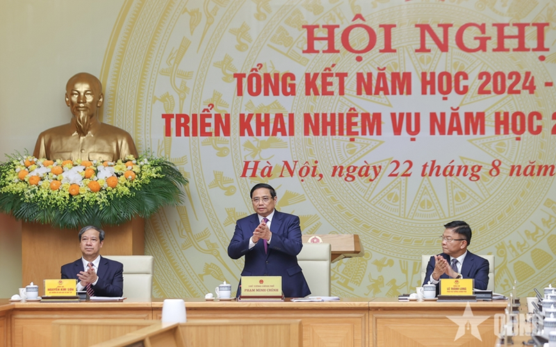 Giáo dục phải chuyển từ trang bị kiến thức sang phát triển năng lực toàn diện cho người học