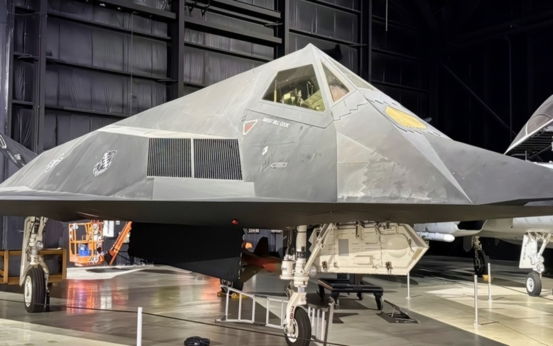 Quân sự thế giới hôm nay (23-8): Mỹ vẫn dùng máy bay ném bom tàng hình F-117?