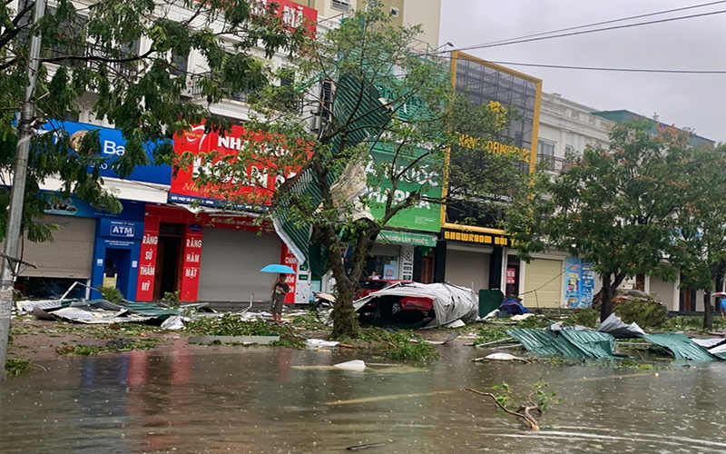 Thủ tướng Chính phủ chỉ đạo khẩn trương khắc phục hậu quả bão số 5 và ứng phó mưa lũ sau bão