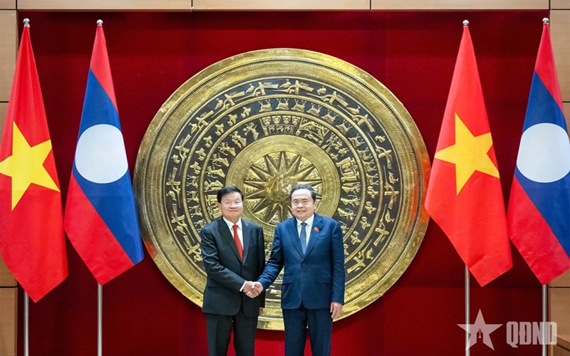 Chủ tịch Quốc hội Trần Thanh Mẫn tiếp xã giao Tổng Bí thư, Chủ tịch nước Lào