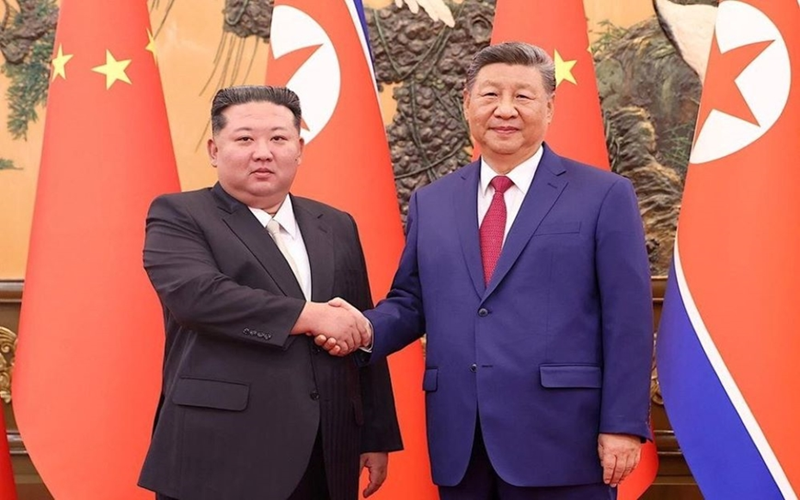 Chủ tịch Trung Quốc Tập Cận Bình hội đàm với lãnh đạo Triều Tiên Kim Jong Un