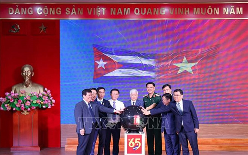 Hơn 400 tỷ đồng ủng hộ Cuba sau chưa đầy một tháng phát động