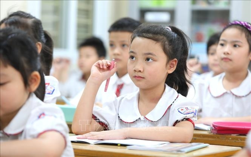Sử dụng một bộ sách giáo khoa thống nhất là rất cần thiết
