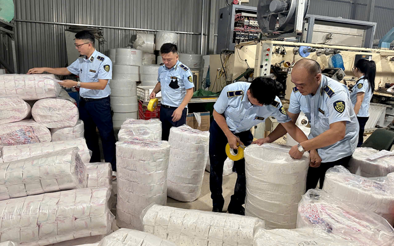 Phát hiện cơ sở sản xuất, kinh doanh bỉm trẻ em và băng vệ sinh giả mạo nhiều nhãn hiệu nổi tiếng tại Thái Nguyên