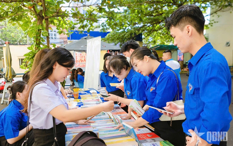 Thành đoàn TP Hồ Chí Minh tổ chức ngày hội tân sinh viên