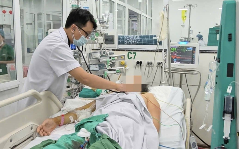 Nhiều bệnh nhân nguy kịch sau vài ngày sốt xuất huyết