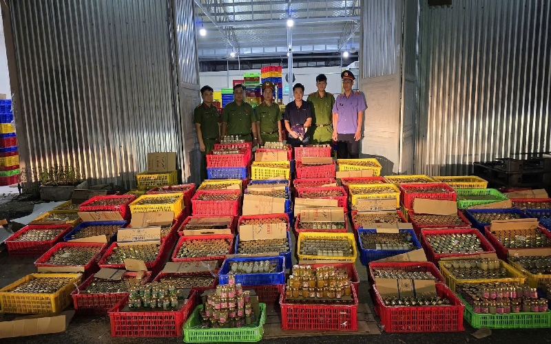 Công an thành phố Đà Nẵng phá thành công chuyên án, triệt phá đường dây sản xuất "yến giả" quy mô lớn.