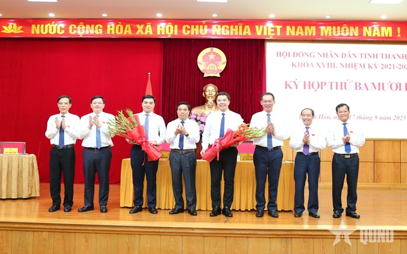 Đồng chí Nguyễn Hoài Anh được bầu giữ chức Chủ tịch UBND tỉnh Thanh Hóa