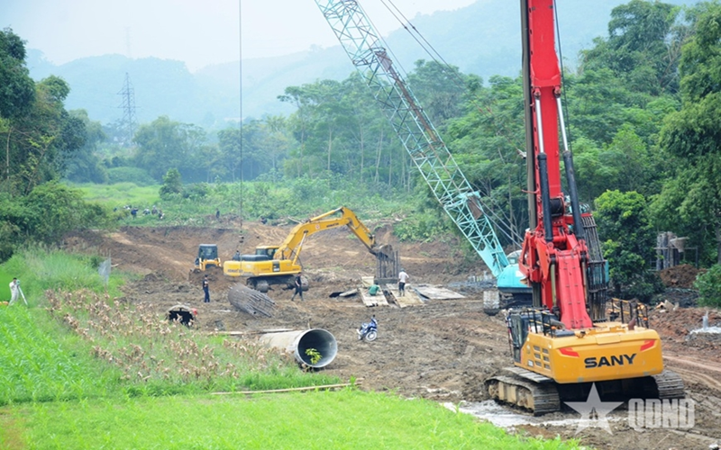 Thúc tiến độ dự án giao thông trọng điểm
