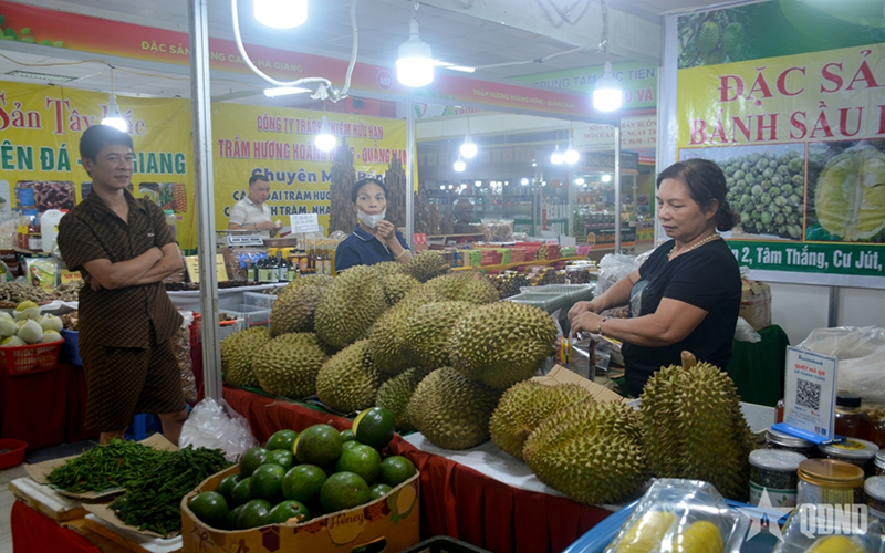 Mang đặc sản các vùng miền phục vụ người tiêu dùng Thủ đô