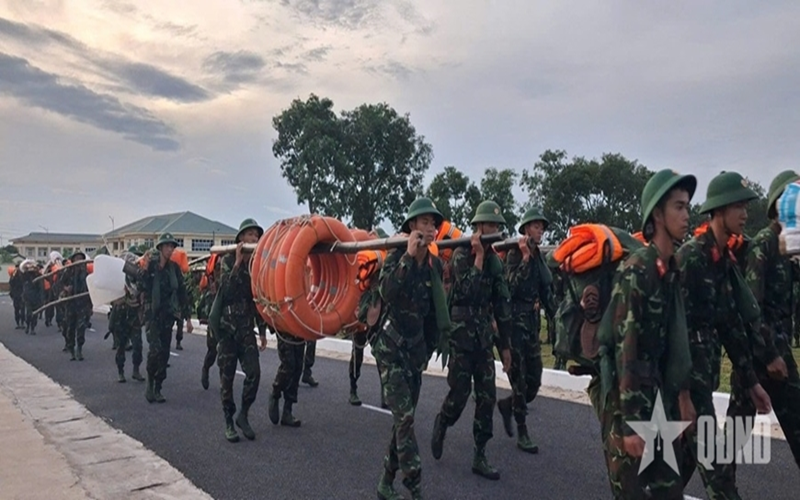 Các đơn vị Quân đội chủ động, sẵn sàng lực lượng, phương tiện