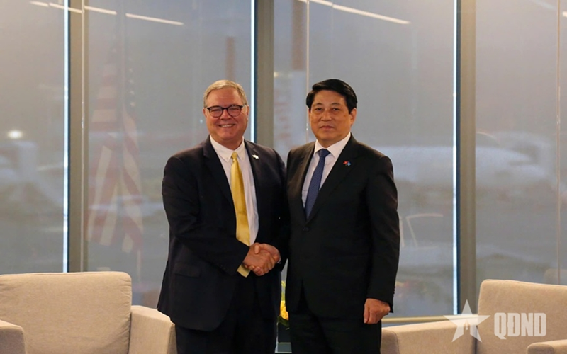 Chủ tịch nước Lương Cường tiếp Phó thống đốc bang Washington