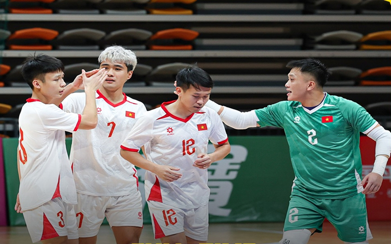 Futsal Việt Nam đại thắng tuyển Trung Quốc tại vòng loại châu Á