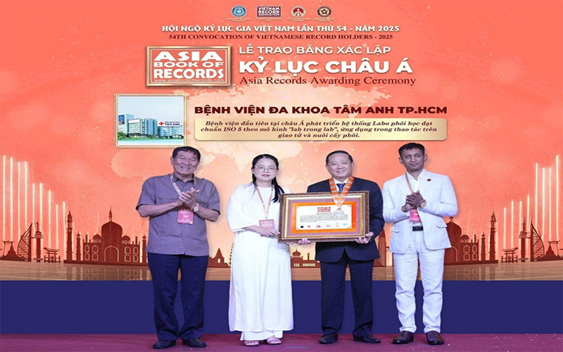 Lần đầu tiên Việt Nam được công nhận kỷ lục châu Á trong lĩnh vực thụ tinh ống nghiệm