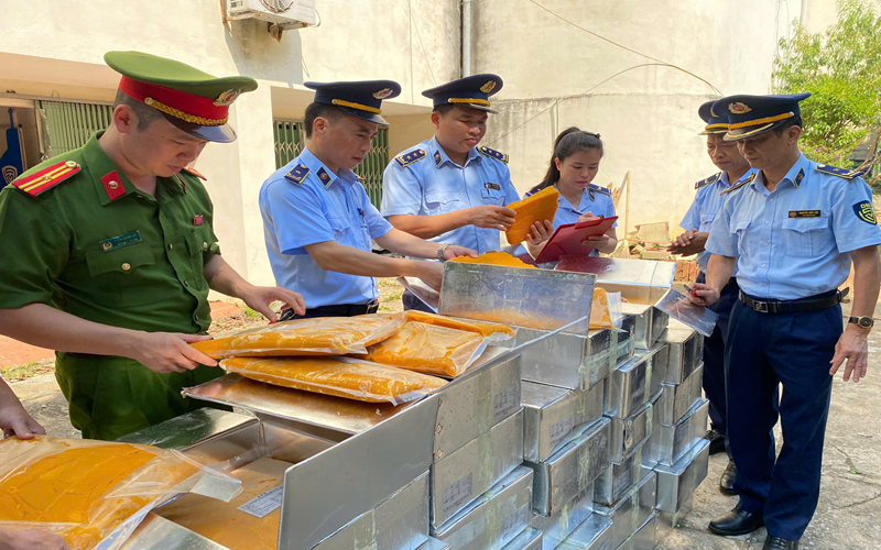 Lạng Sơn: Phát hiện, tạm giữ 420kg nhân bánh trung thu không rõ nguồn gốc, xuất xứ