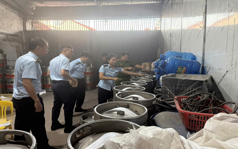 Bắc Ninh: Chuyển hồ sơ vụ việc vi phạm về sản xuất, kinh doanh bia sang Cơ quan cảnh sát điều tra để xử lý