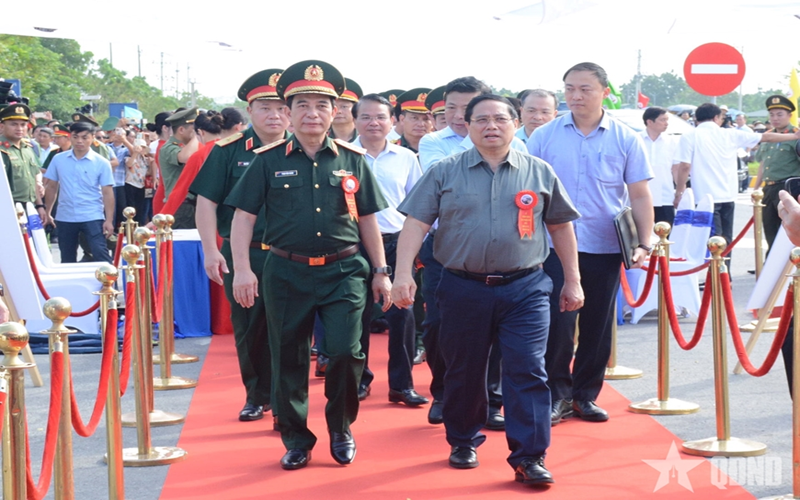 Thủ tướng Phạm Minh Chính dự lễ khánh thành cầu Phong Châu mới
