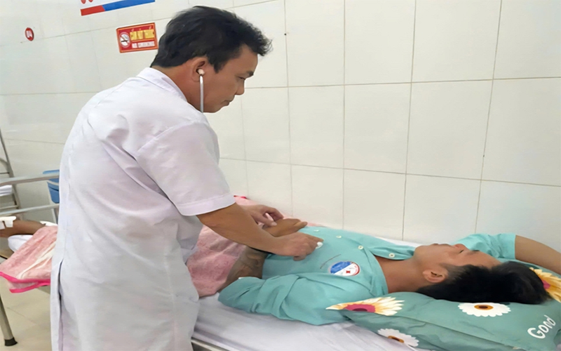 Bộ Y tế yêu cầu bảo đảm công tác khám, chữa bệnh không bị gián đoạn trong và sau bão số 10