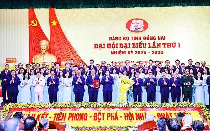 Đồng chí Phan Đình Trạc dự, chỉ đạo Đại hội đại biểu Đảng bộ tỉnh Đồng Nai