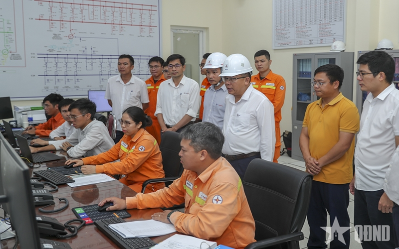 Đóng điện thành công Dự án Đường dây 500kV Lào Cai-Vĩnh Yên