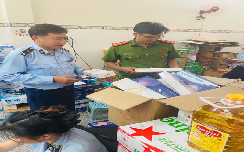 Quảng Ngãi: Liên tiếp kiểm tra, xử lý và tiêu hủy thuốc lá điếu nhập lậu
