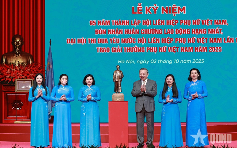 Xây dựng người phụ nữ Việt Nam thời đại mới bản lĩnh, tự tin