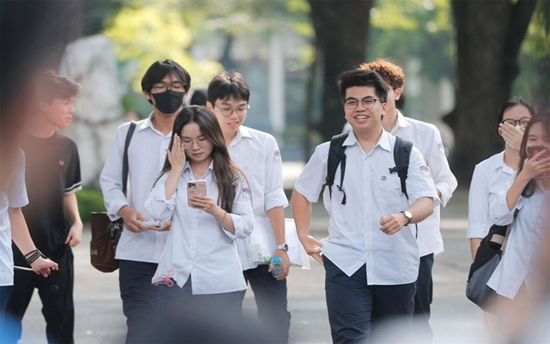 Nhìn thẳng - Nói thật: Giải thể các trường đại học sắp “chết lâm sàng”