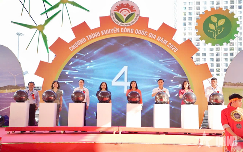250 gian hàng tham gia Hội chợ triển lãm hàng công nghiệp nông thôn năm 2025
