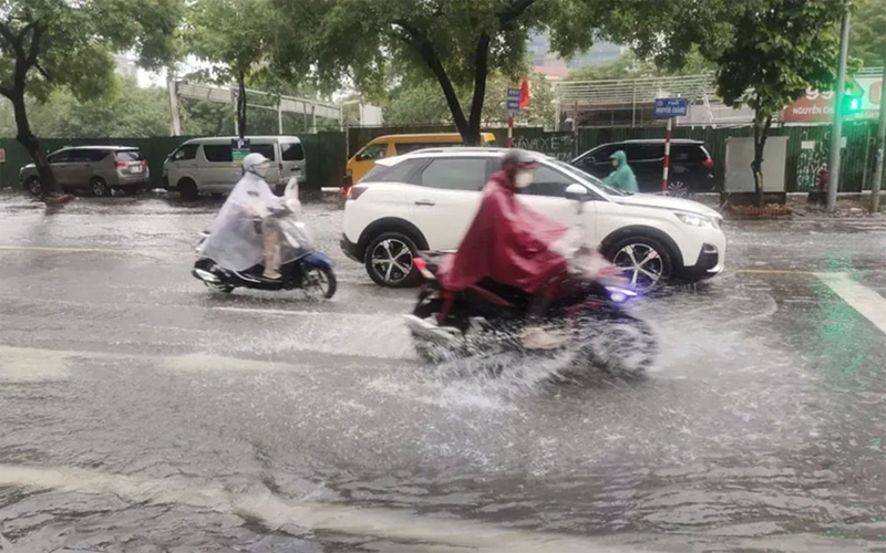 Thời tiết hôm nay (7-10): Hà Nội và một số tỉnh có mưa to đến rất to