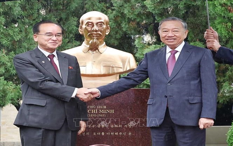 Tổng Bí thư Tô Lâm dự Lễ khánh thành tượng Chủ tịch Hồ Chí Minh tại Triều Tiên
