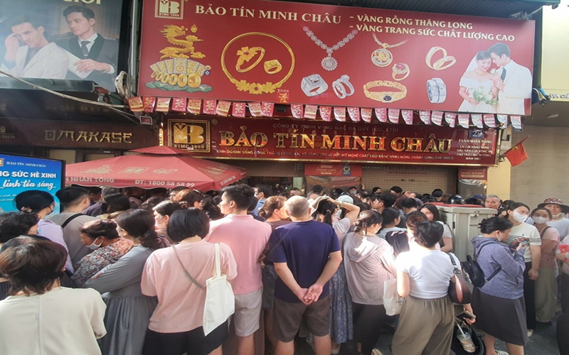 Giá vàng hôm nay (chiều 10-10): Vàng miếng SJC, vàng nhẫn quay đầu giảm