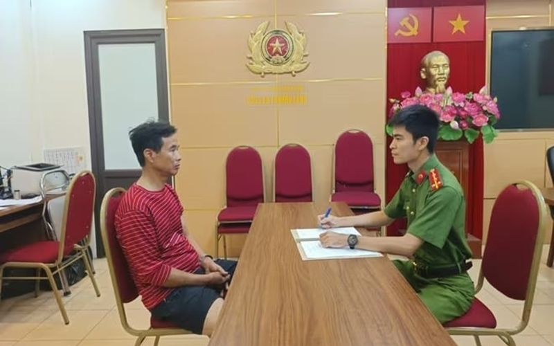 Tạm giữ hình sự đối tượng gây ra vụ cháy ở phố Đê La Thành
