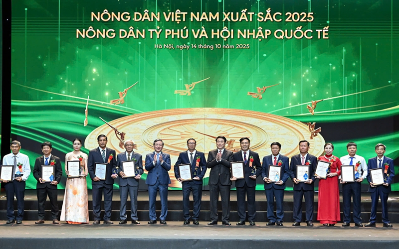 Chủ tịch nước Lương Cường dự Lễ tôn vinh người nông dân và Nhà khoa học của nhà nông xuất sắc