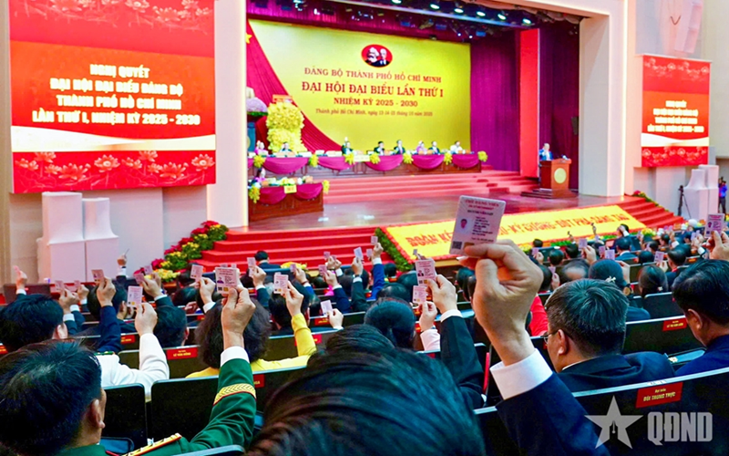 Xây dựng TP Hồ Chí Minh phát triển nhanh, bền vững, hội nhập và hiện đại, nghĩa tình