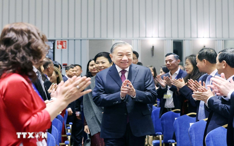 Tổng Bí thư Tô Lâm gặp gỡ cán bộ Đại sứ quán Việt Nam và cộng đồng người Việt tại các nước Bắc Âu