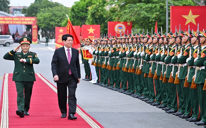 Chủ tịch nước Lương Cường dự Lễ kỷ niệm 80 năm Ngày truyền thống Lực lượng vũ trang Quân khu 3