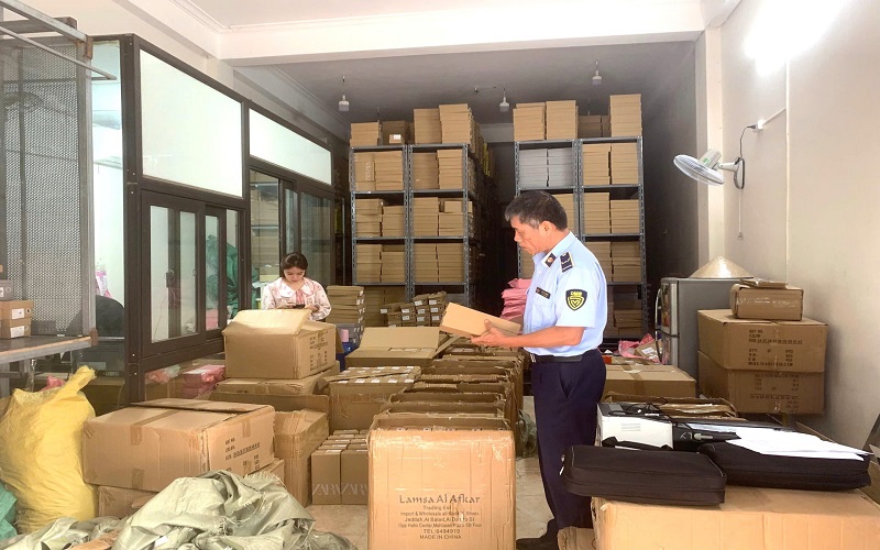 Hà Nội tạm giữ hơn 7.500 đôi giày dép giả mạo nhãn hiệu ZARA