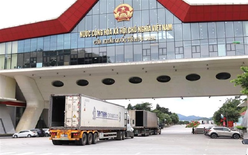 Lạng Sơn: Hơn 1.600 phương tiện hàng hóa thông quan qua các cửa khẩu trong ngày 27/10
