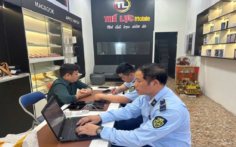 Phát hiện cơ sở kinh doanh hàng nhập lậu trị giá hơn 90 triệu đồng tại Quảng Trị