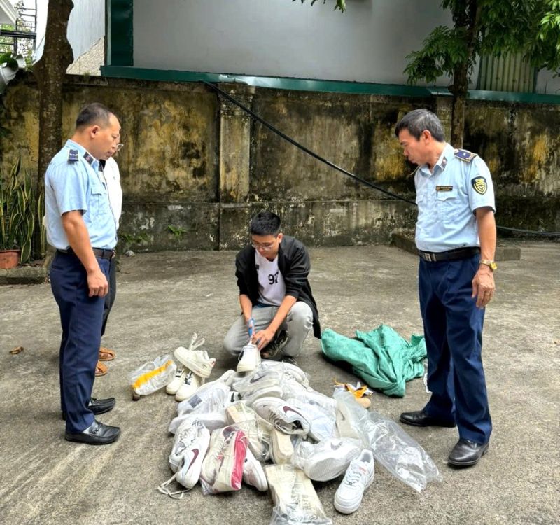 Quảng Trị: Bắt giữ 5 tấn đường cát nhập lậu, trị giá gần 90 triệu đồng