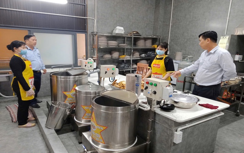 Tây Ninh công bố 2 đường dây nóng, quyết liệt xử lý vi phạm an toàn thực phẩm