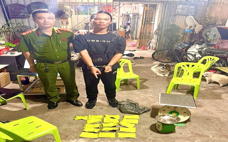 Quảng Ninh: Khởi tố 5 đối tượng buôn lậu bạc, thu hồi 20kg bạc giấu trong đế giày